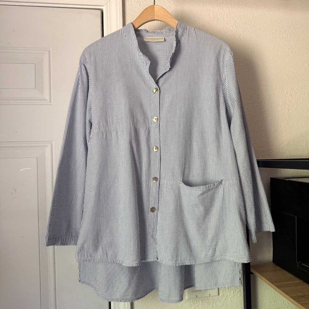 ELEVEN STITCH DESIGN blue white striped seersucker hi lo button up shirt